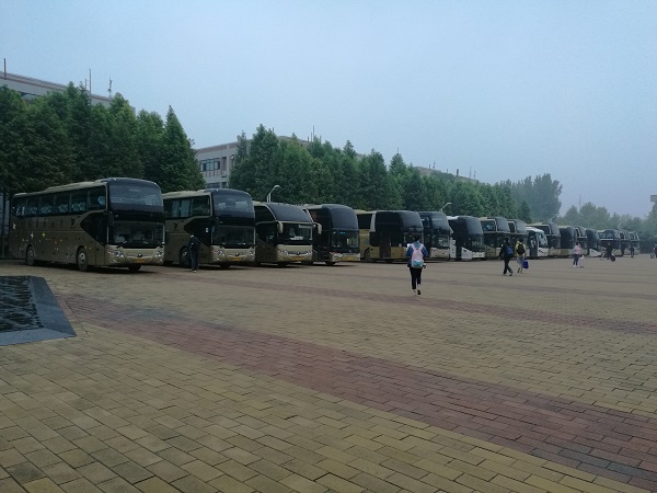 鄭州大巴車租賃:醉漢大巴吸煙被阻止,毆打大巴司機釀事故http://m.xiaodizhao.cn/ 鄭州大巴車租賃:醉漢大巴吸煙被阻止,毆打大巴司機釀事故http://m.xiaodizhao.cn/